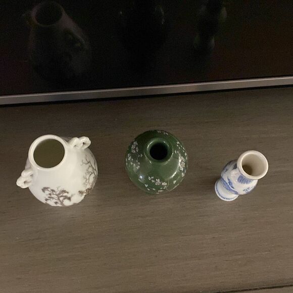 Green Floral Miniature Vase ( set of 3) - Picture 5 of 8